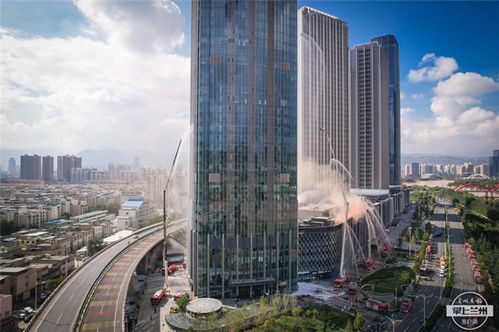 烈焰鑄盾，實(shí)戰(zhàn)礪兵——蘭州舉行大型商業(yè)綜合體滅火救援實(shí)戰(zhàn)演練側(cè)記